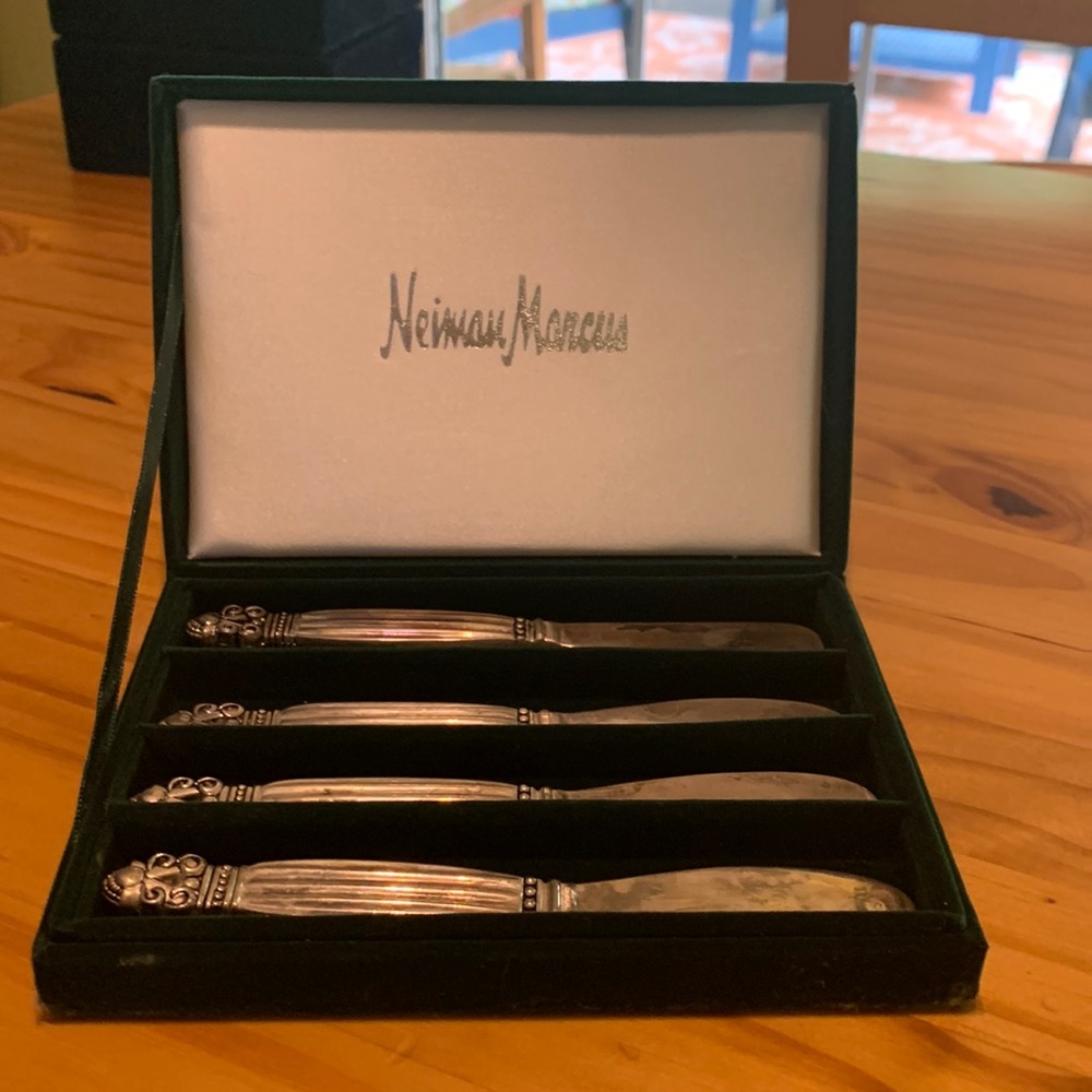 Cheese knifes